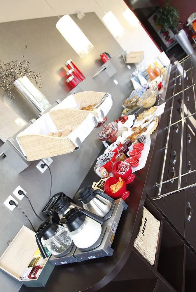 ***  Brit Hotel Du Stade Rennes Ouest Франция